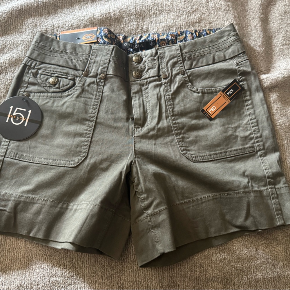 One 5 One Mid-Rise Twill Short NWT
